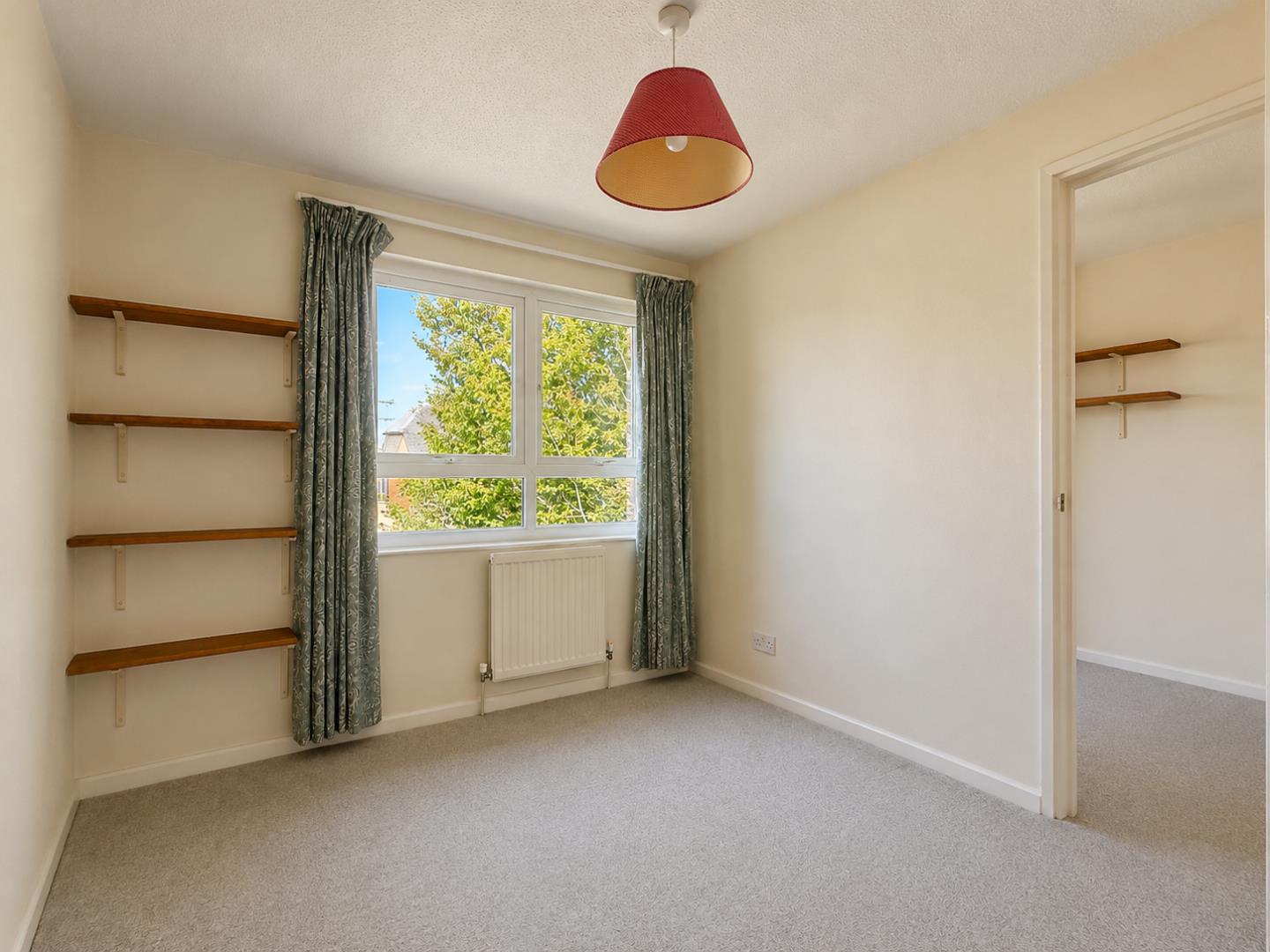 Flat Midsummer Place in Cambridge