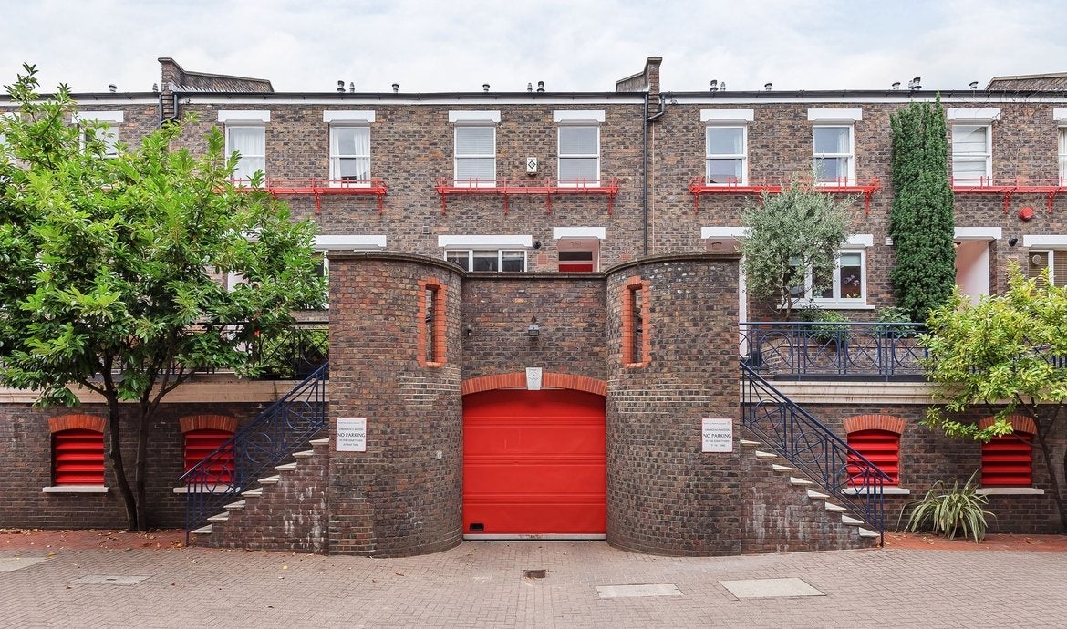 House Heralds Place in Greater London