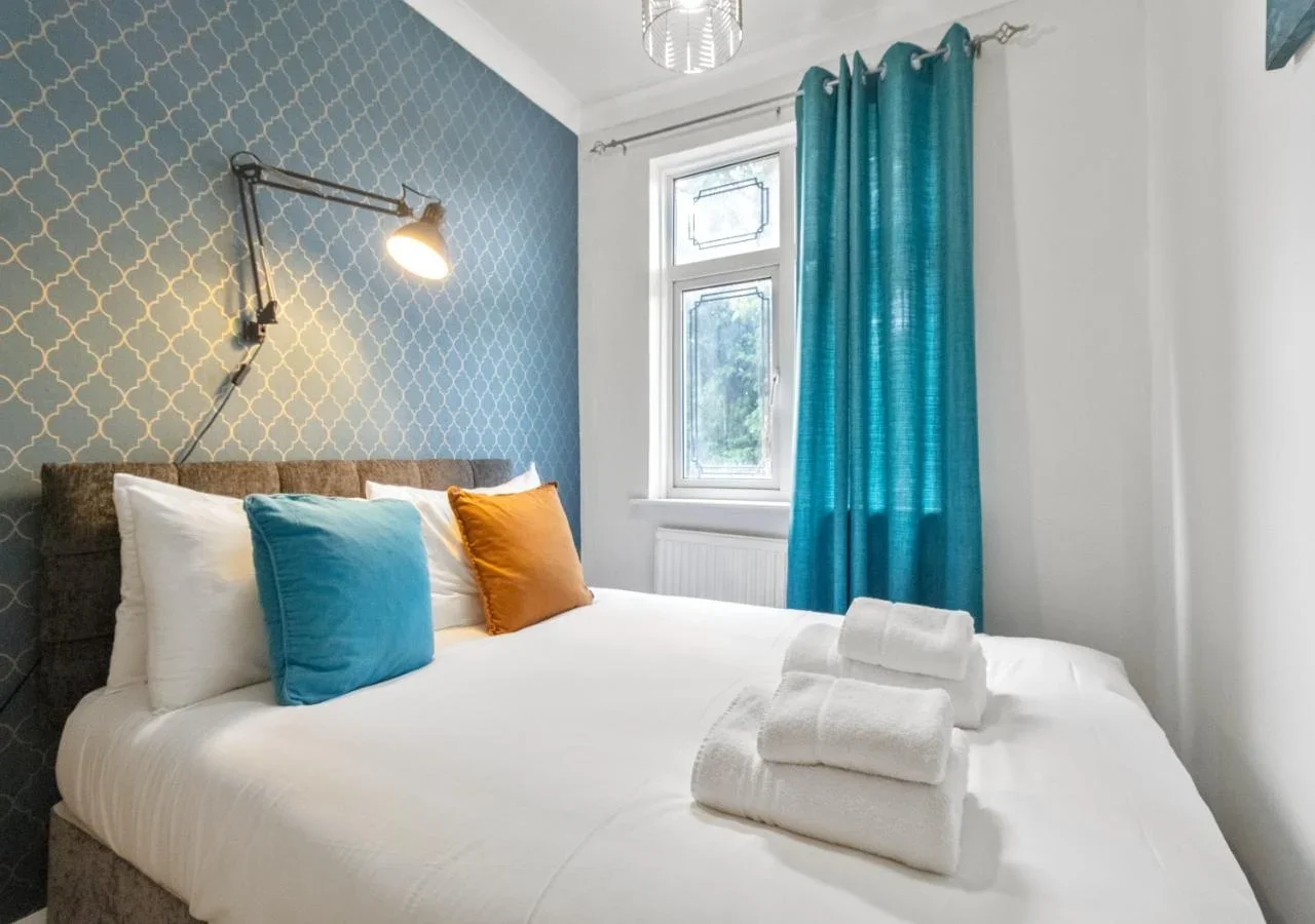 Room Penniston Close in Greater London