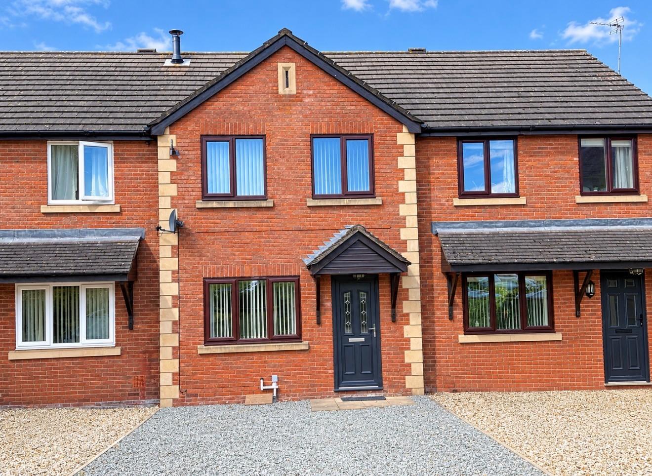 House Ifton Fields in Ifton Heath