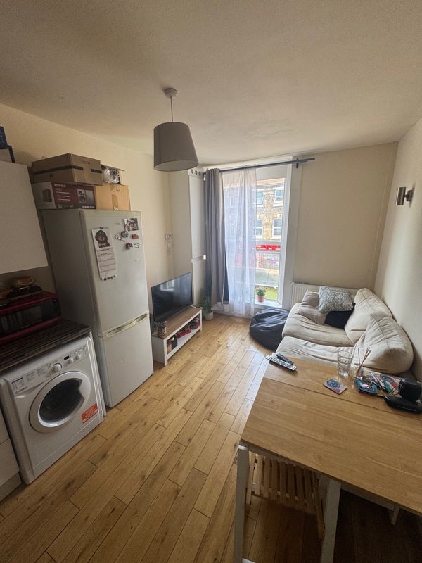 Room Hornsey Road in Greater London