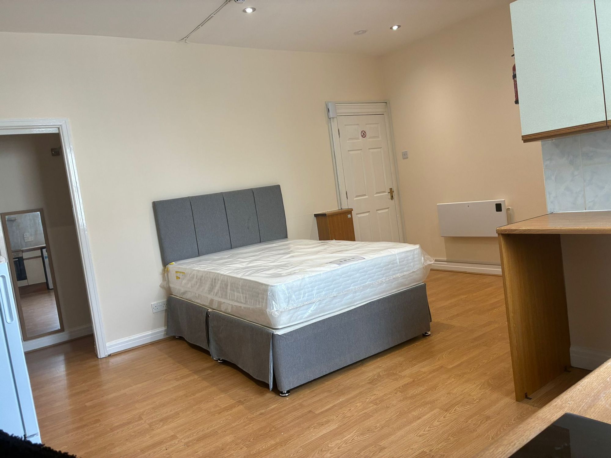 Flat Paradise Street in Tameside