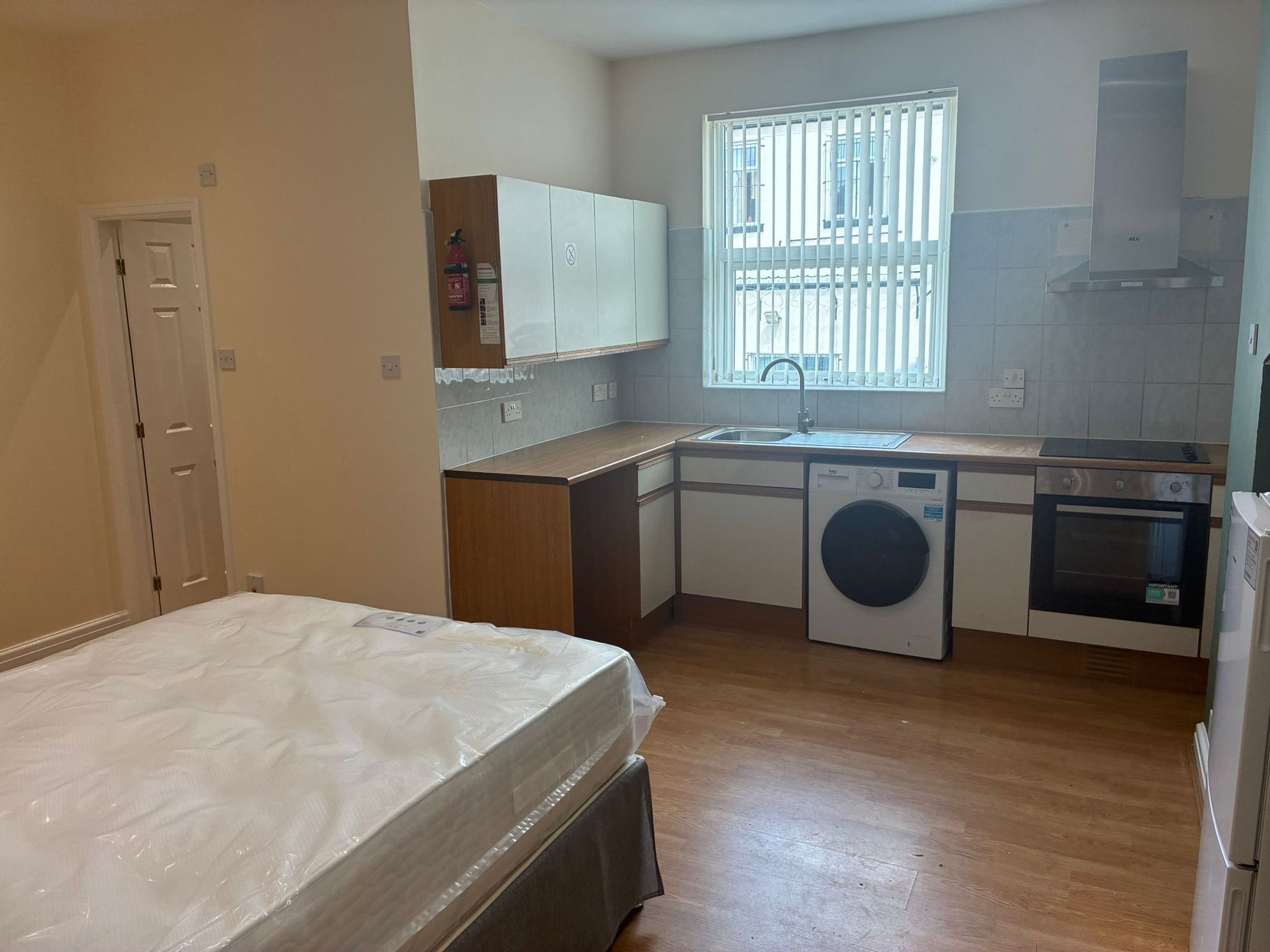 Flat Paradise Street in Tameside