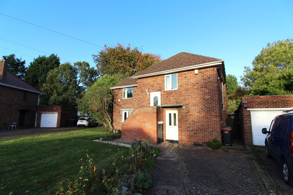 Flat Astral Grove in Hucknall Torkard