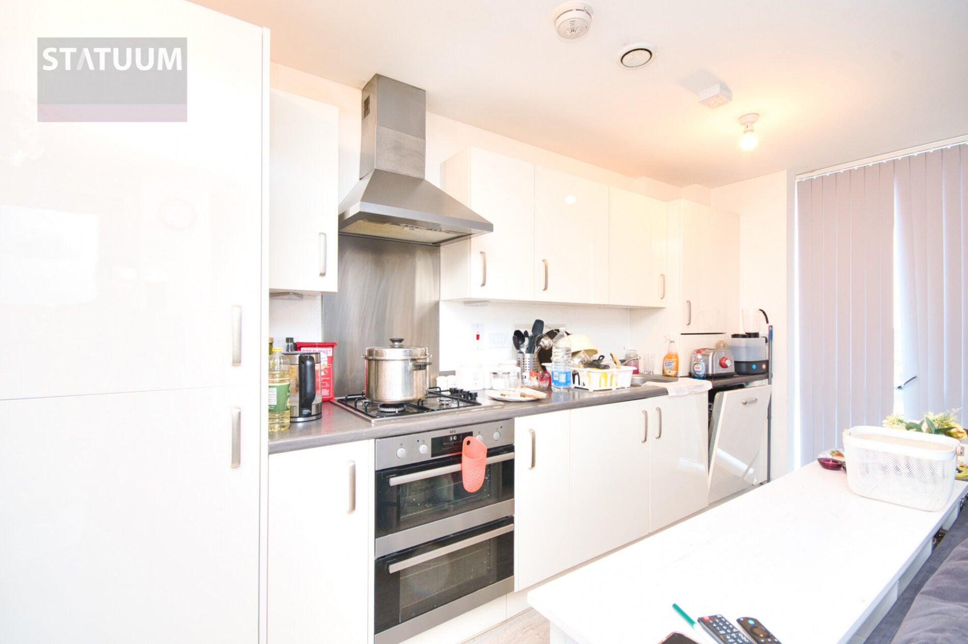 Flat Marine Crescent in Greater London