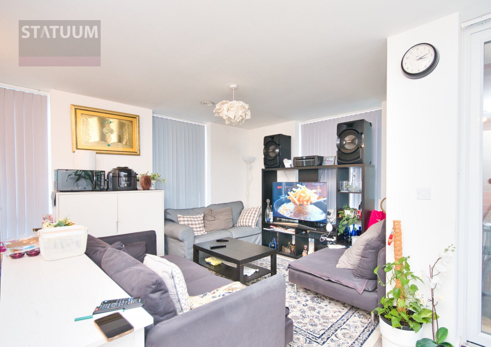 Flat Marine Crescent in Greater London