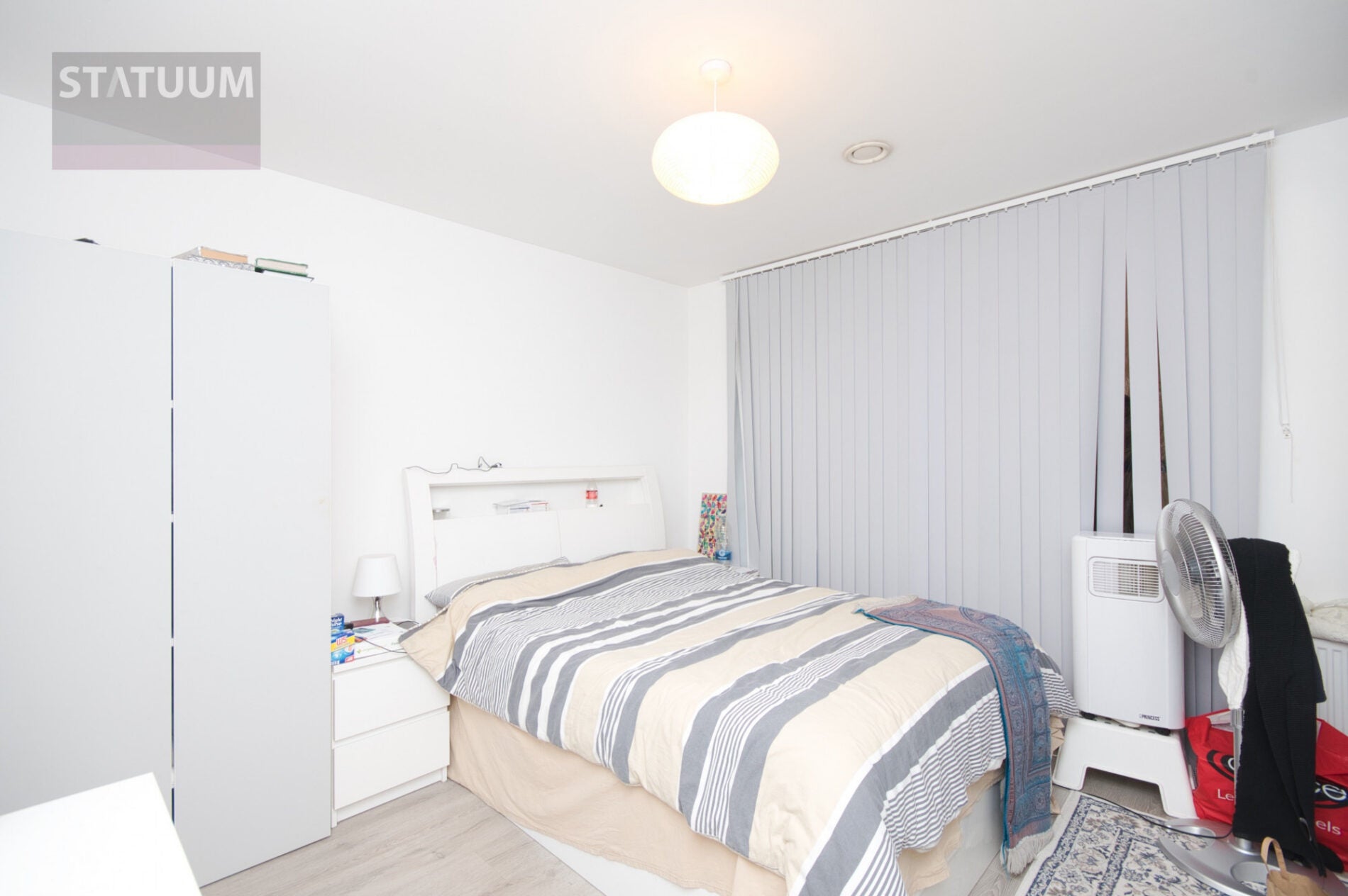 Flat Marine Crescent in Greater London