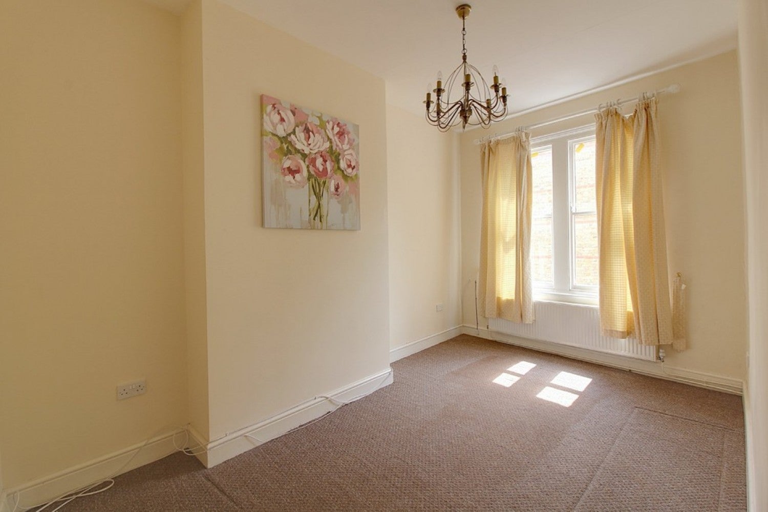 Flat Elderton Road in Southend-on-Sea
