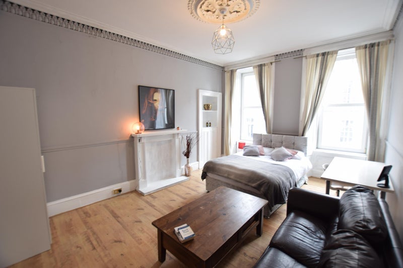 Room St George's Road in Glasgow