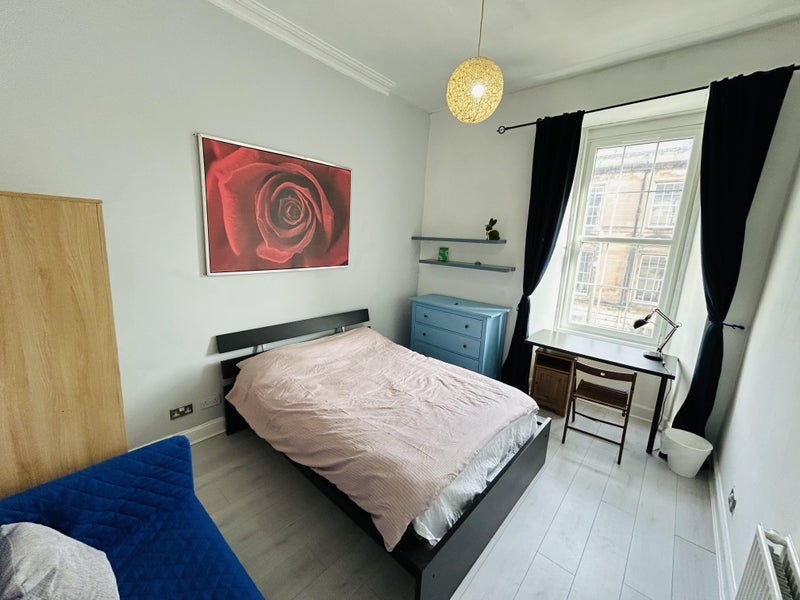 Room St George's Road in Glasgow