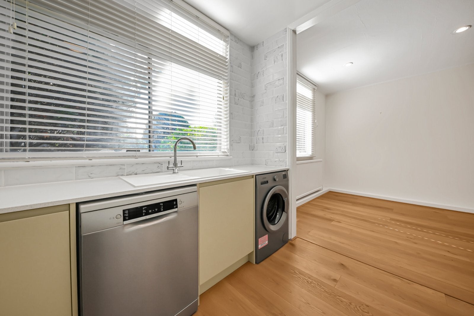 Flat Redington Road in Greater London