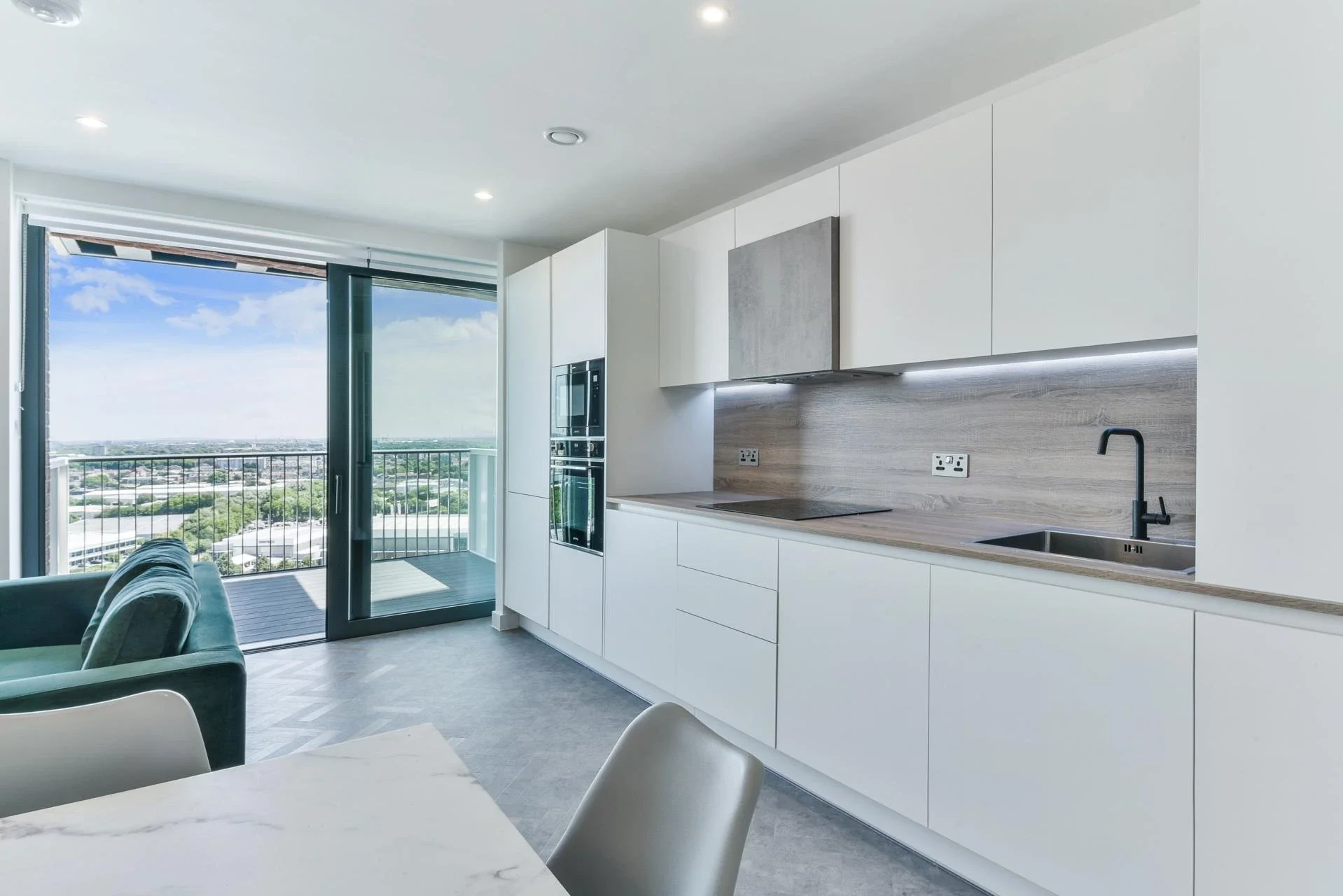 Flat Gillender Street in Greater London