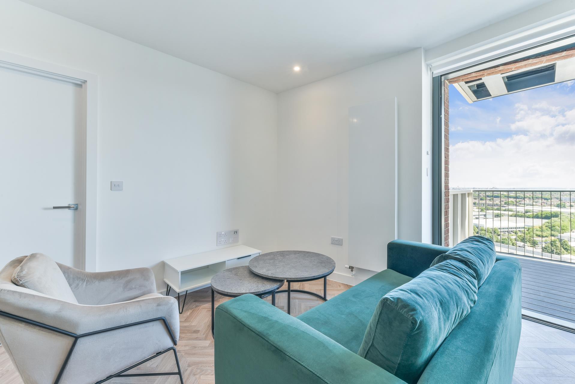 Flat Gillender Street in Greater London
