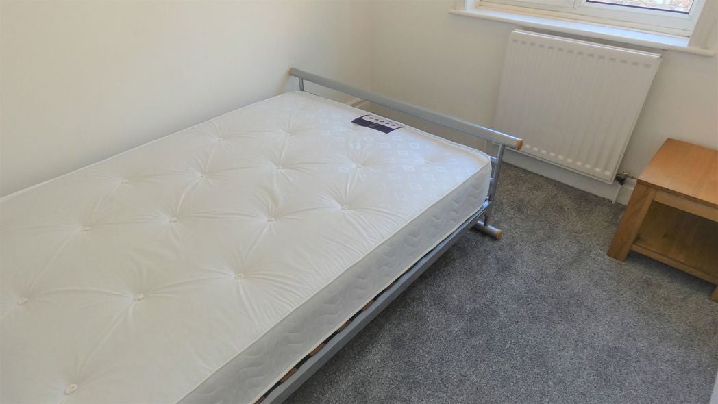 Flat Marleen Avenue in Newcastle upon Tyne