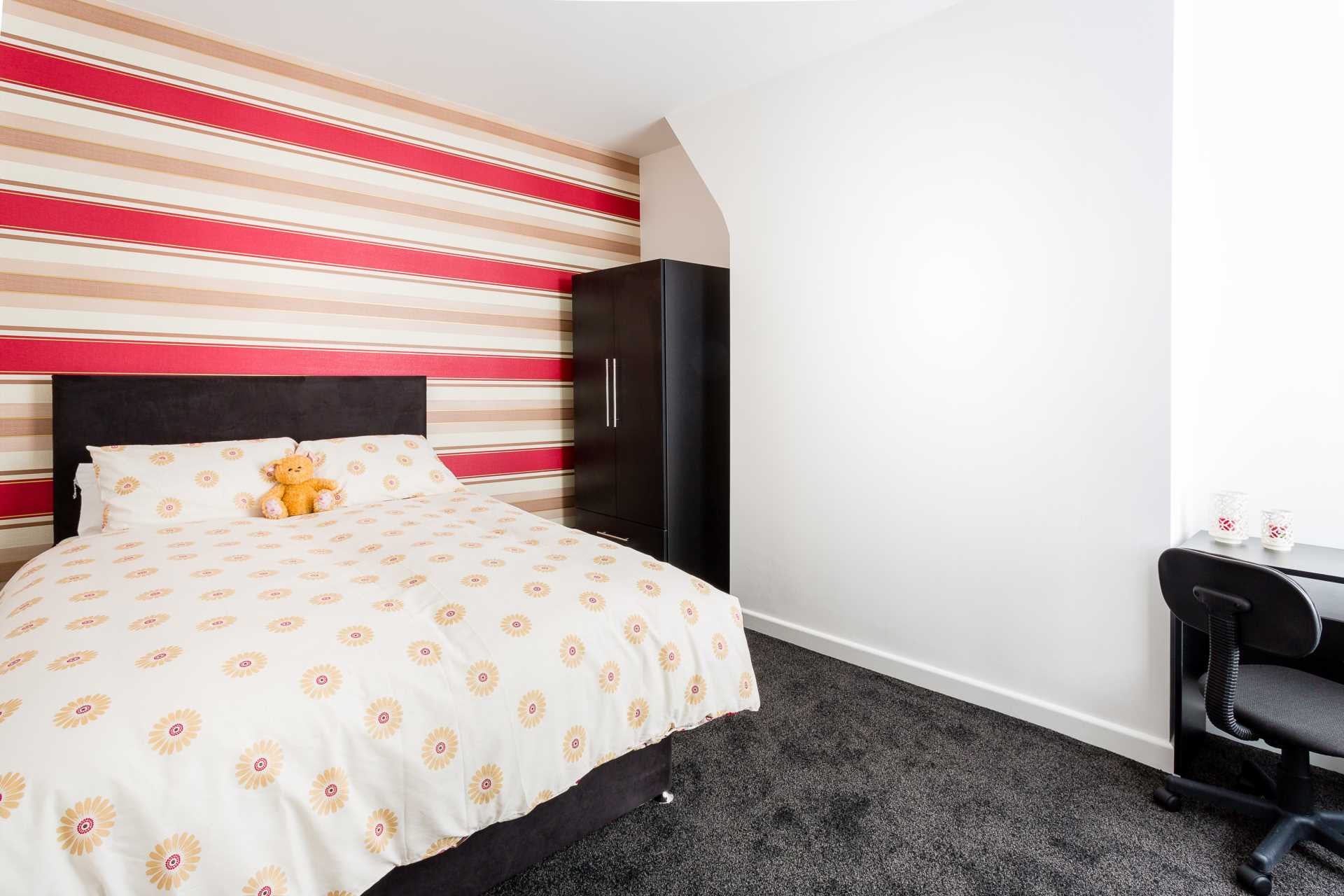 Room Molyneux Road in Liverpool