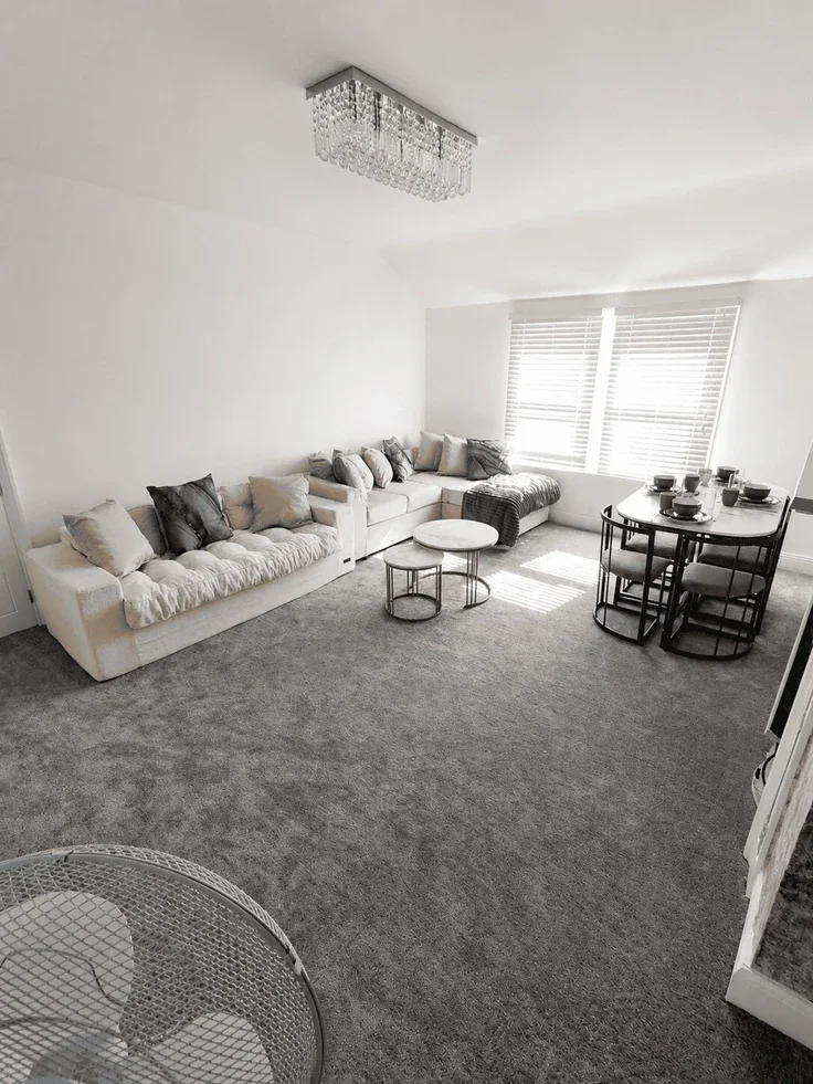 Flat Thrale Road in Greater London