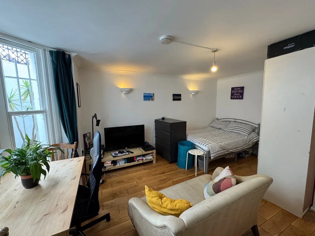 Flat Perham Road in Greater London