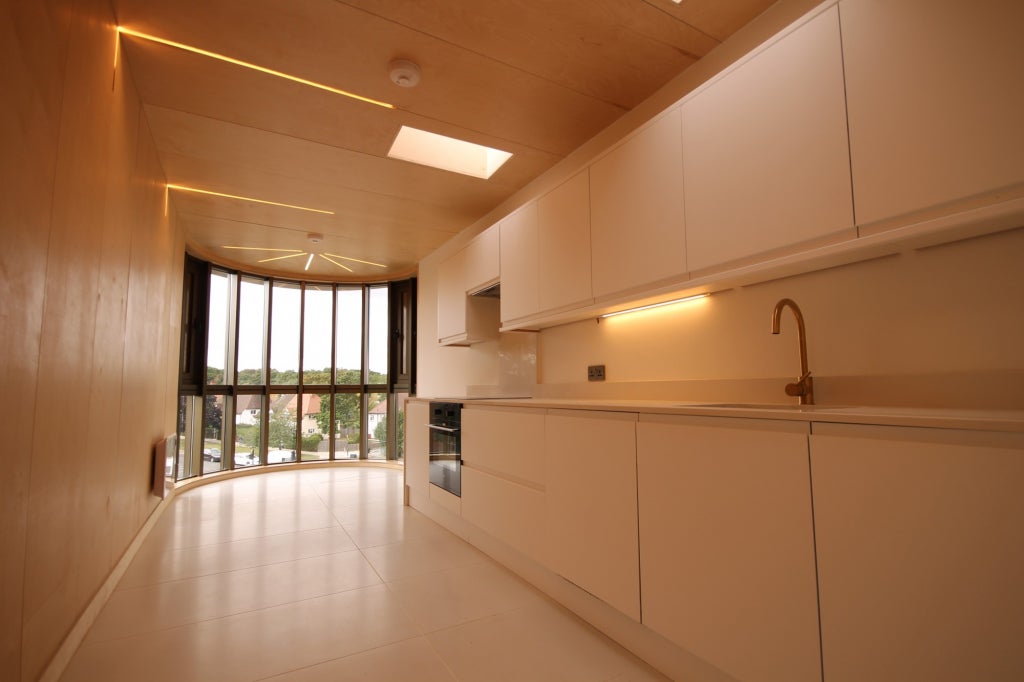 Flat Brownlow Road in London