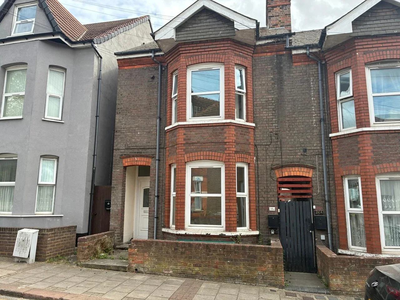Flat Moor Street in Luton