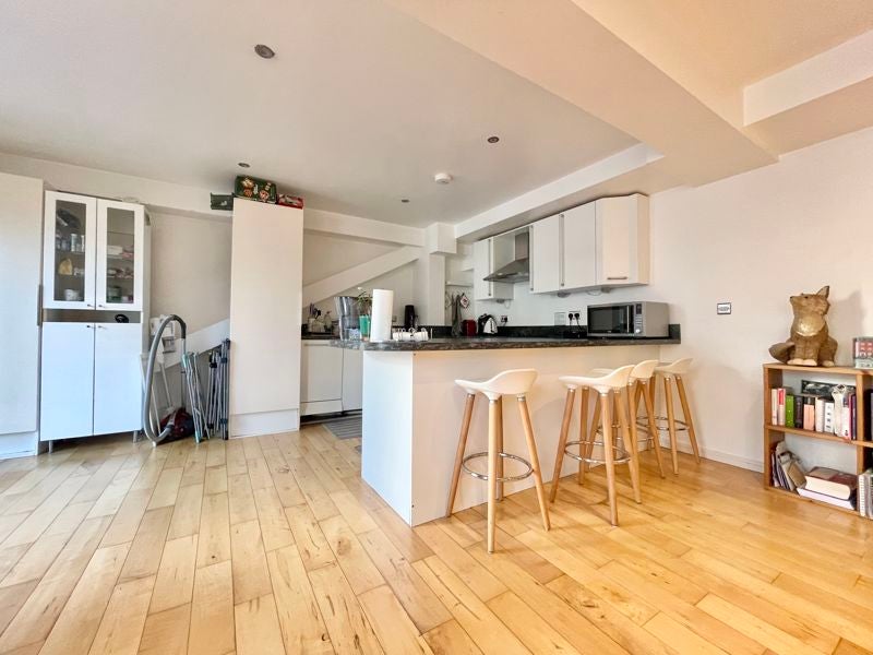 Flat Gibbons Rents in Greater London