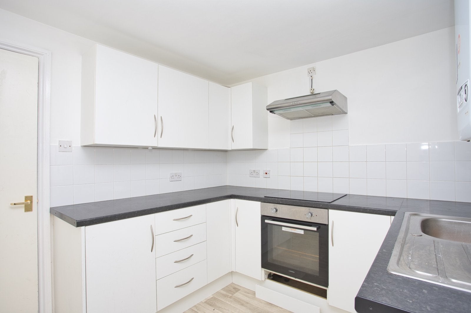 Flat Trinity Gardens in Folkestone and Hythe District