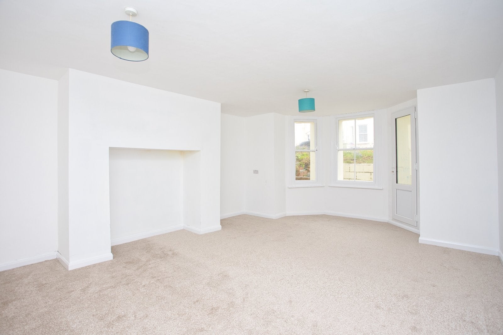 Flat Trinity Gardens in Folkestone and Hythe District