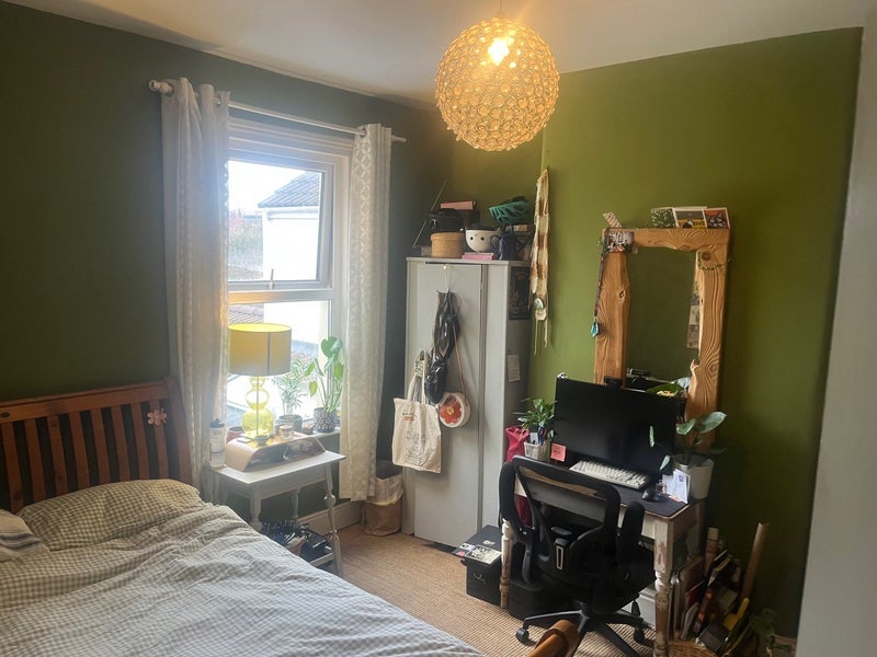 Room Cornwall Road in Bristol