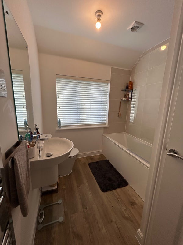 Room Glass Close in Witham