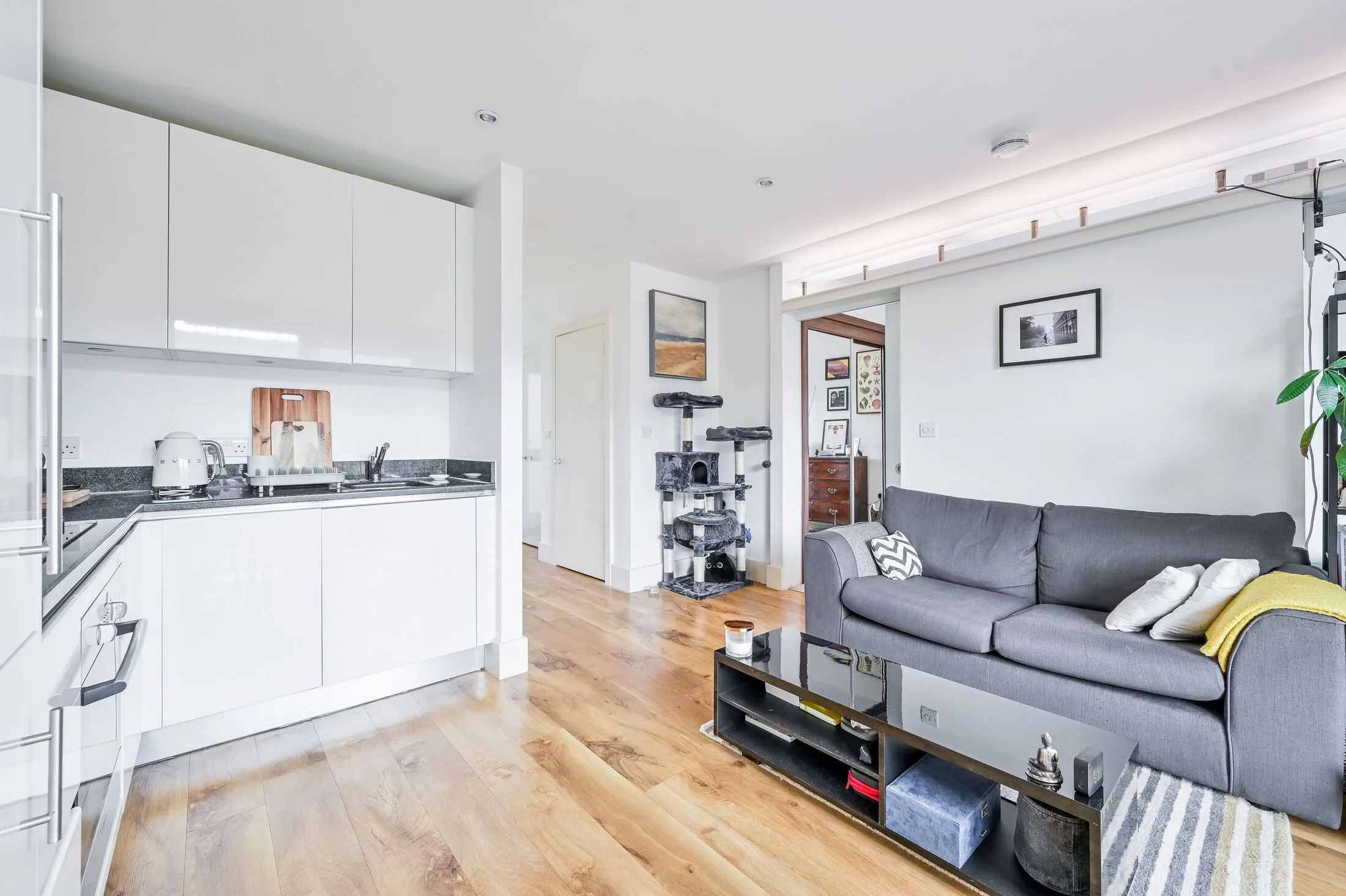Flat Duke of Wellington Avenue in Greater London