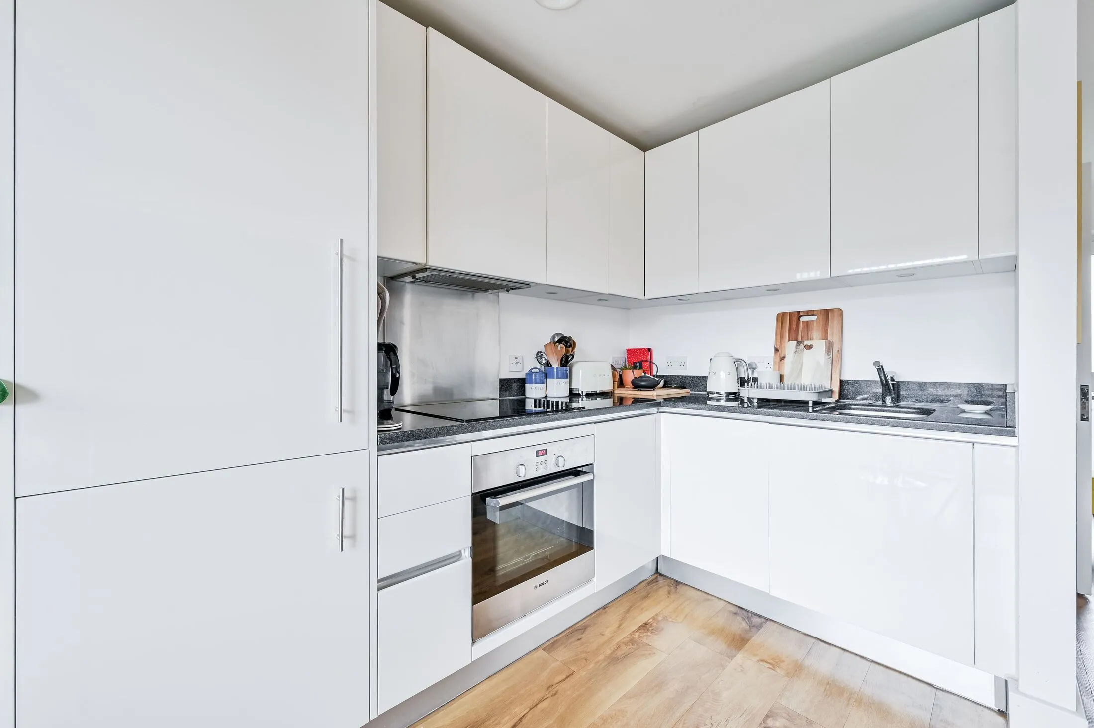 Flat Duke of Wellington Avenue in Greater London