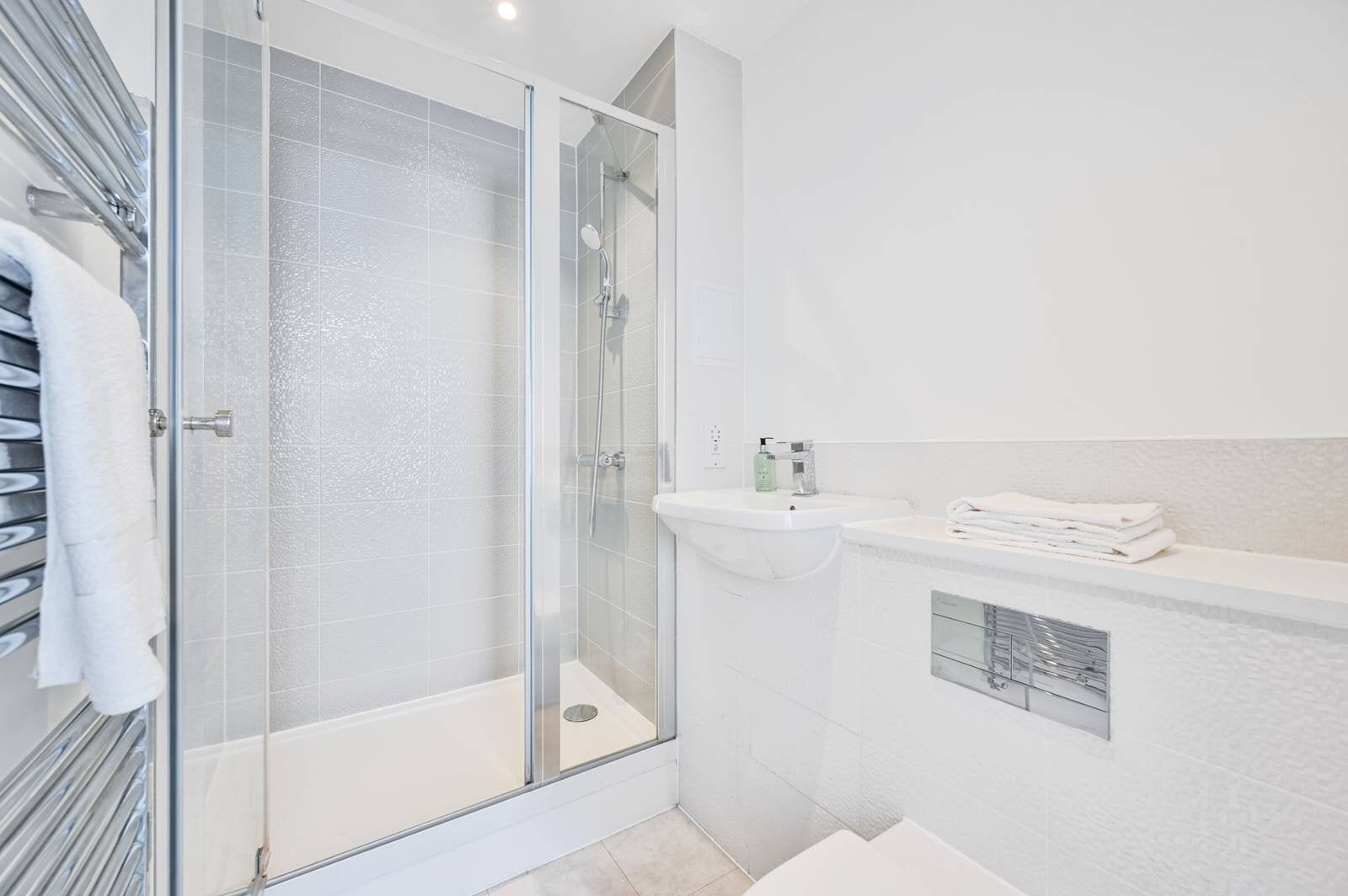 Flat New Warren Lane in Greater London