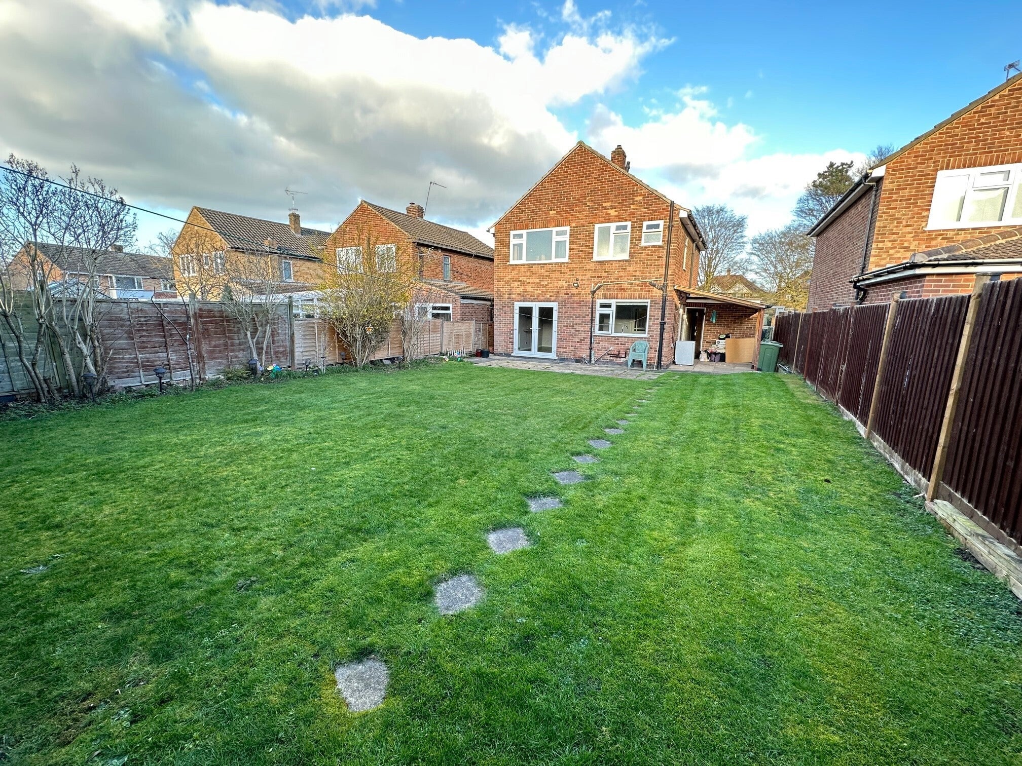 House Wilton Avenue in Charnwood