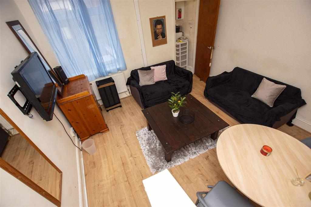 Flat Hubert Road in Birmingham