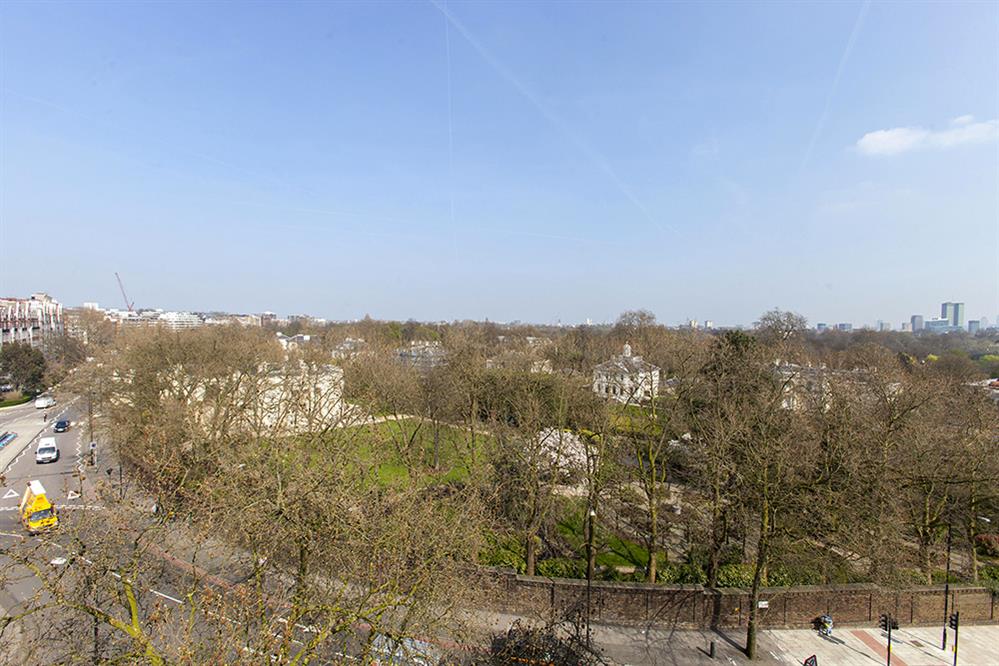Flat Park Road in City of Westminster