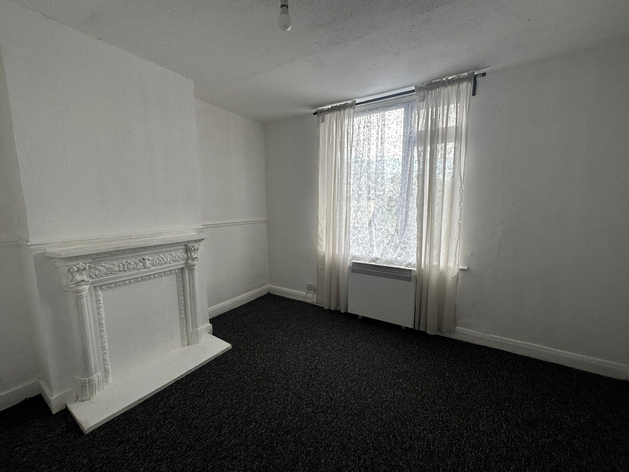 Flat Ramsden Drive in Greater London