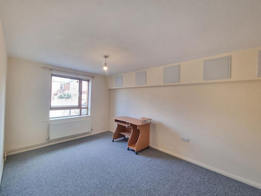 Flat Fleetwood Road in Leicester