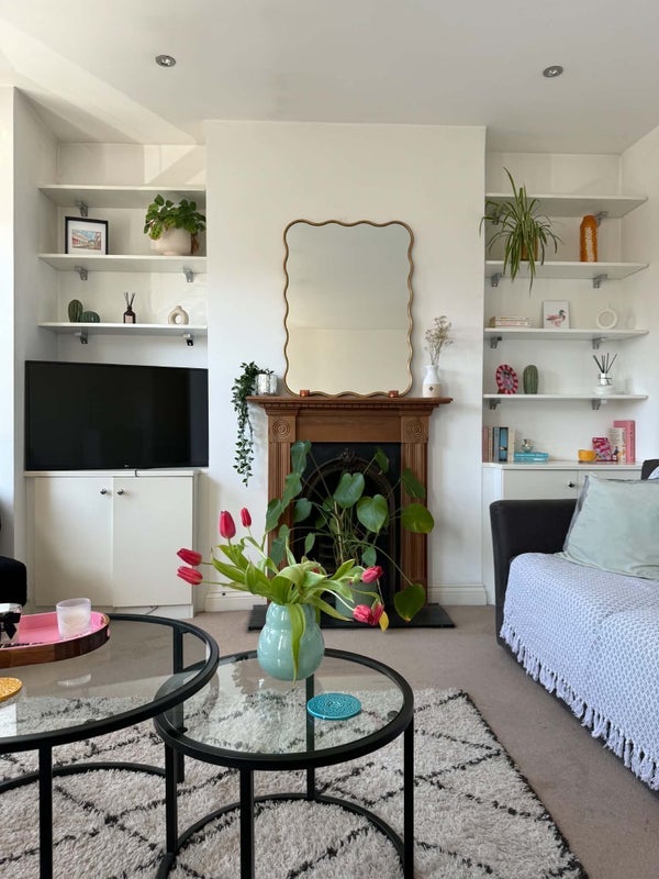 Flat Skelgill Road in Greater London