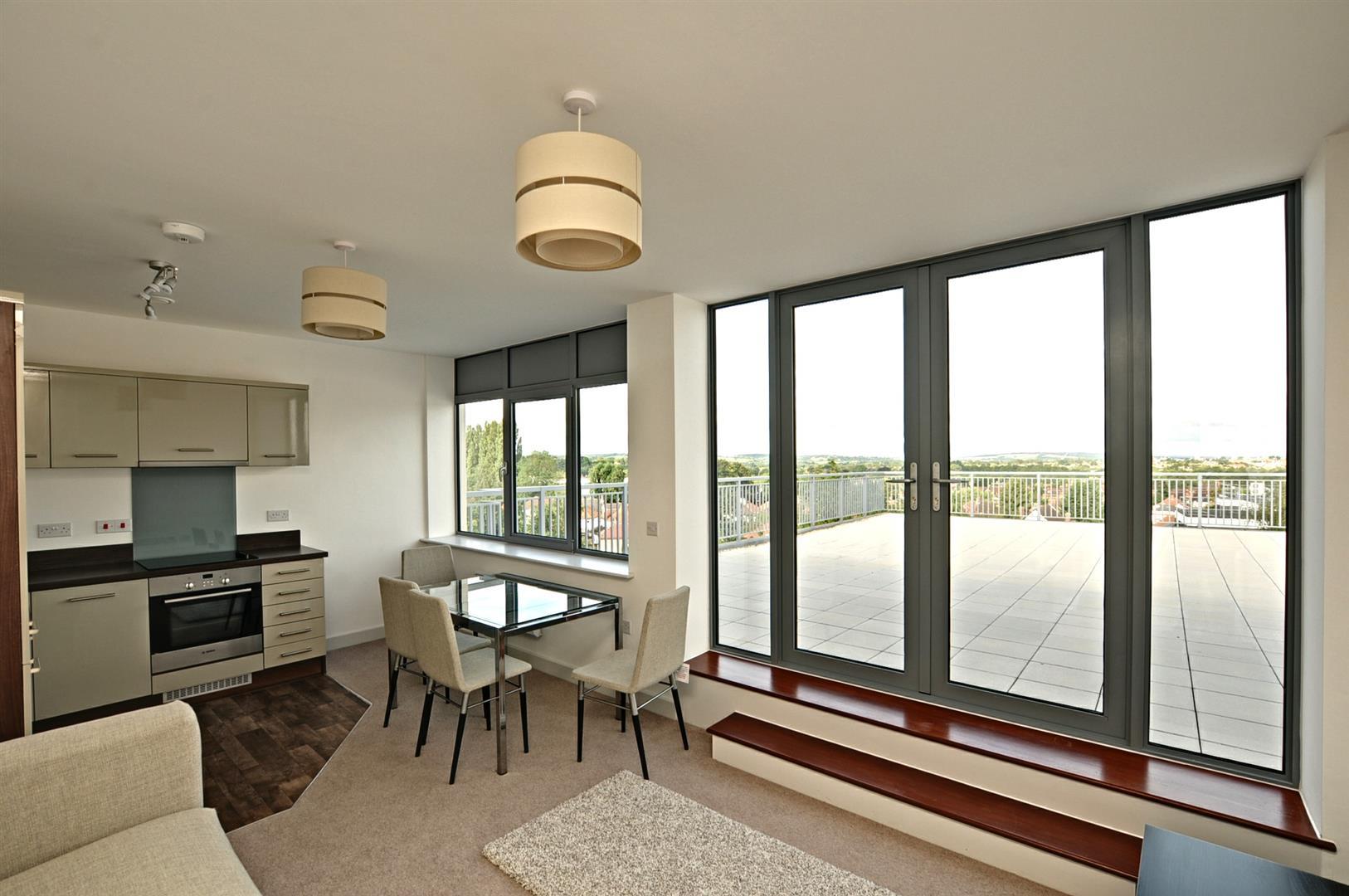 Flat Between Towns Road in Oxford
