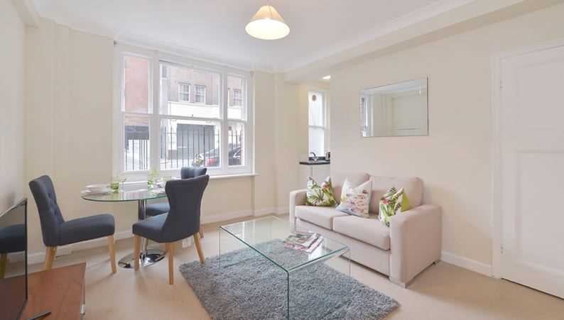 Flat Hill Street in City of Westminster