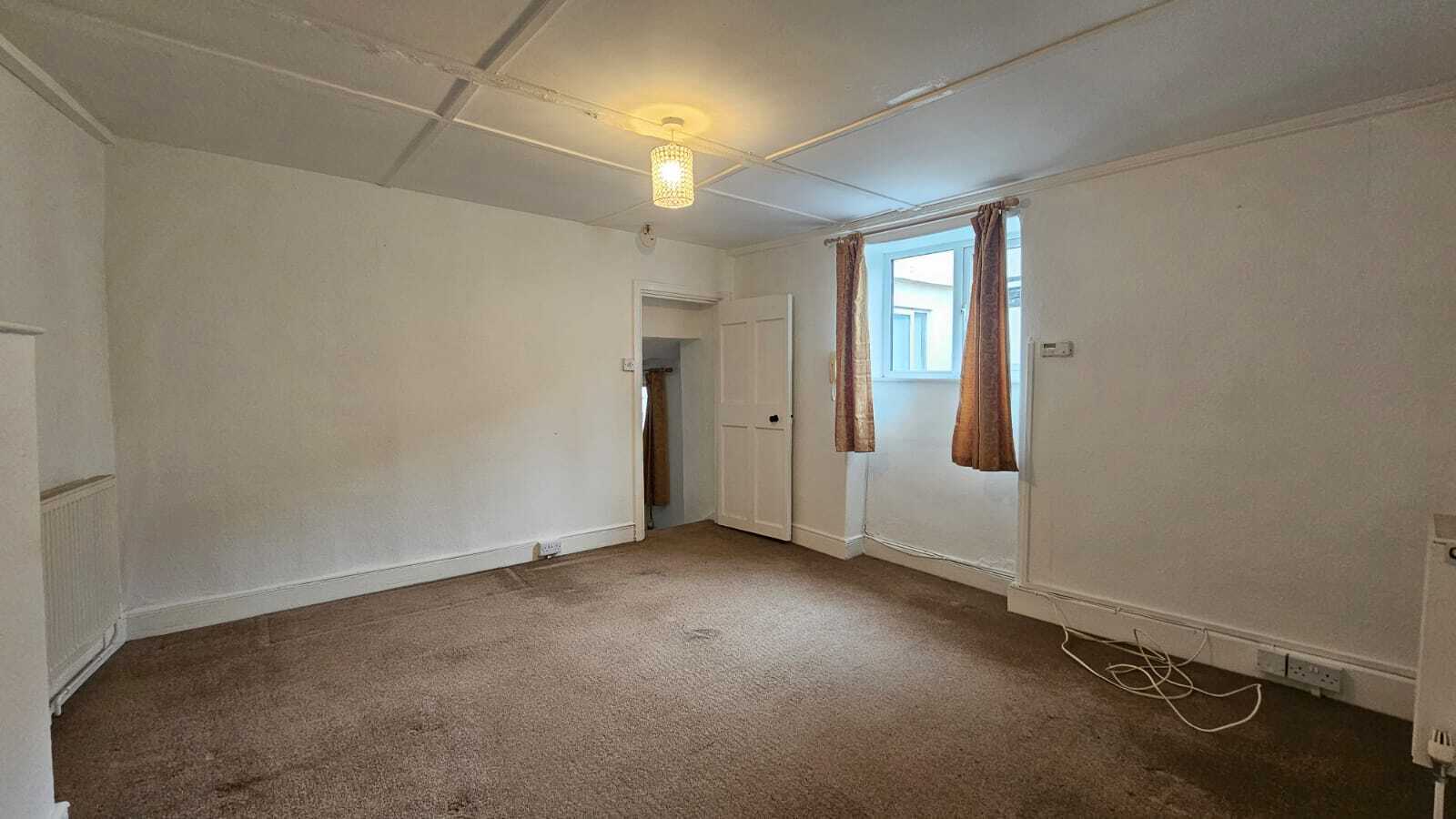 Flat Wolborough Street in Teignbridge