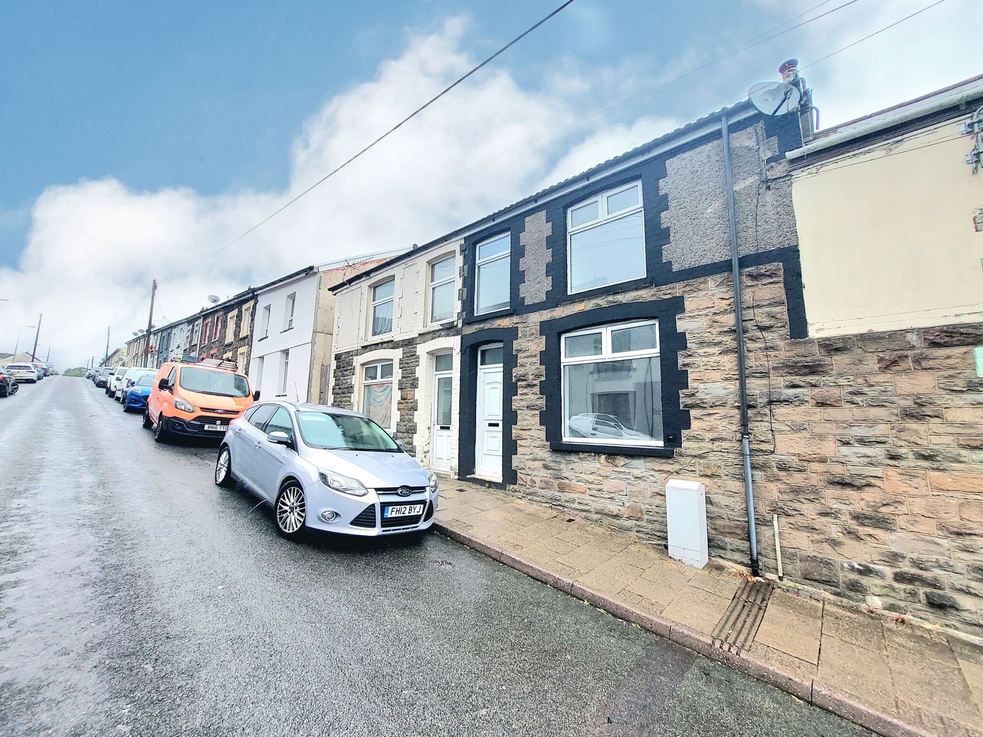 House Blaen-Y-Cwm Terrace in Blaenrhondda