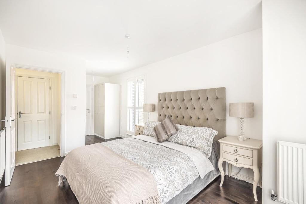 Room Burbridge Gardens in Greater London