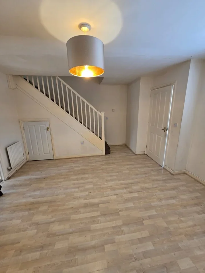 House Edmonstone Crescent in Nottingham
