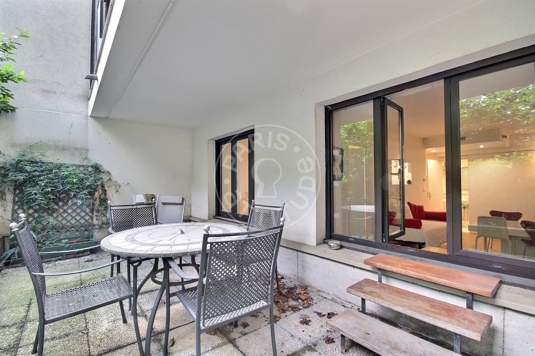 Appartement Entrée Rue des Halles (Voie A2) à Paris