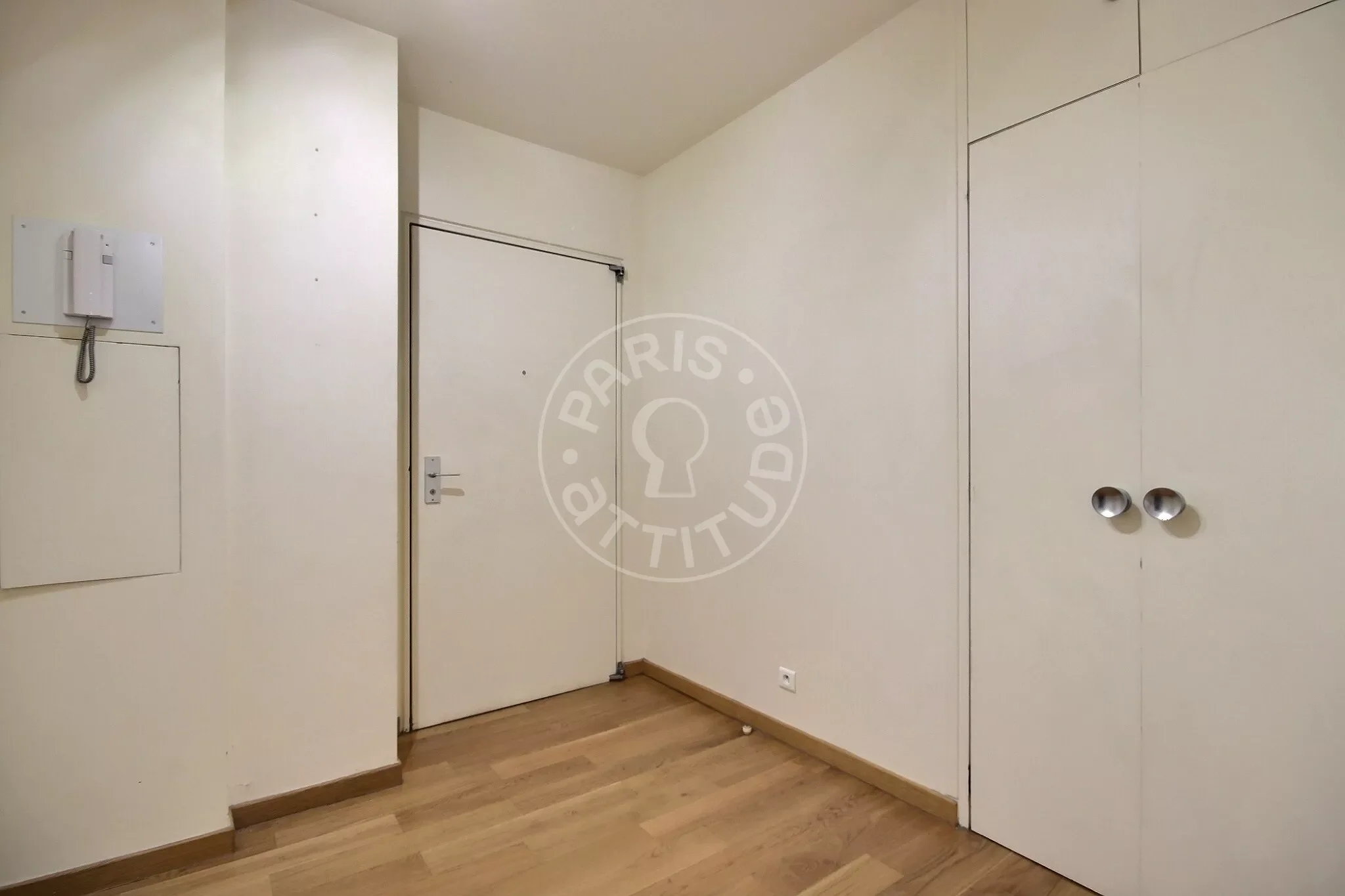 Appartement Entrée Rue des Halles (Voie A2) à Paris