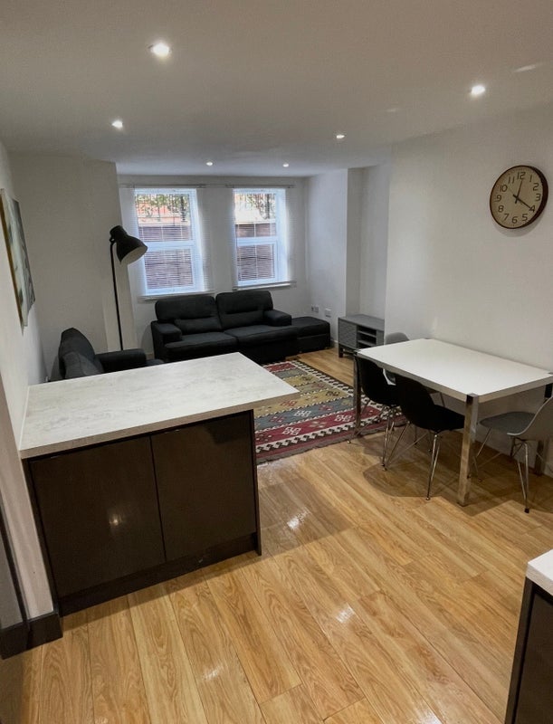 Flat Wilbraham Road in Manchester