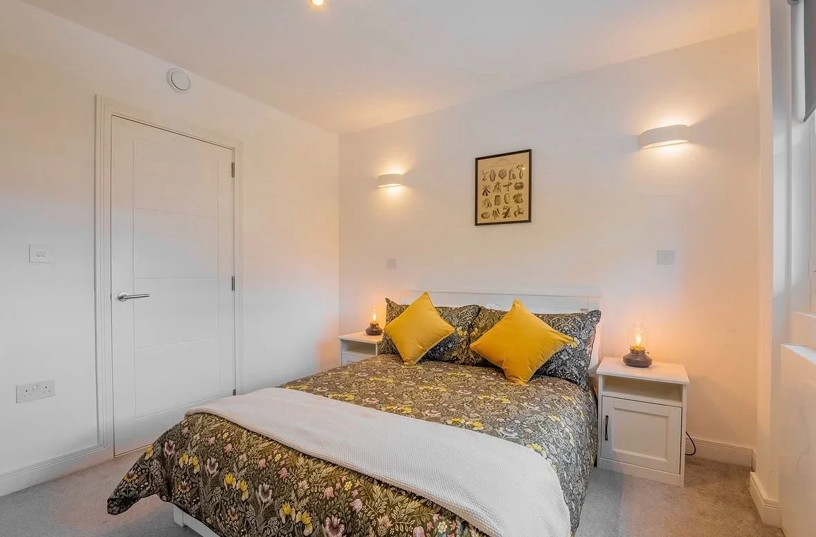 Flat Kennington Lane in Greater London