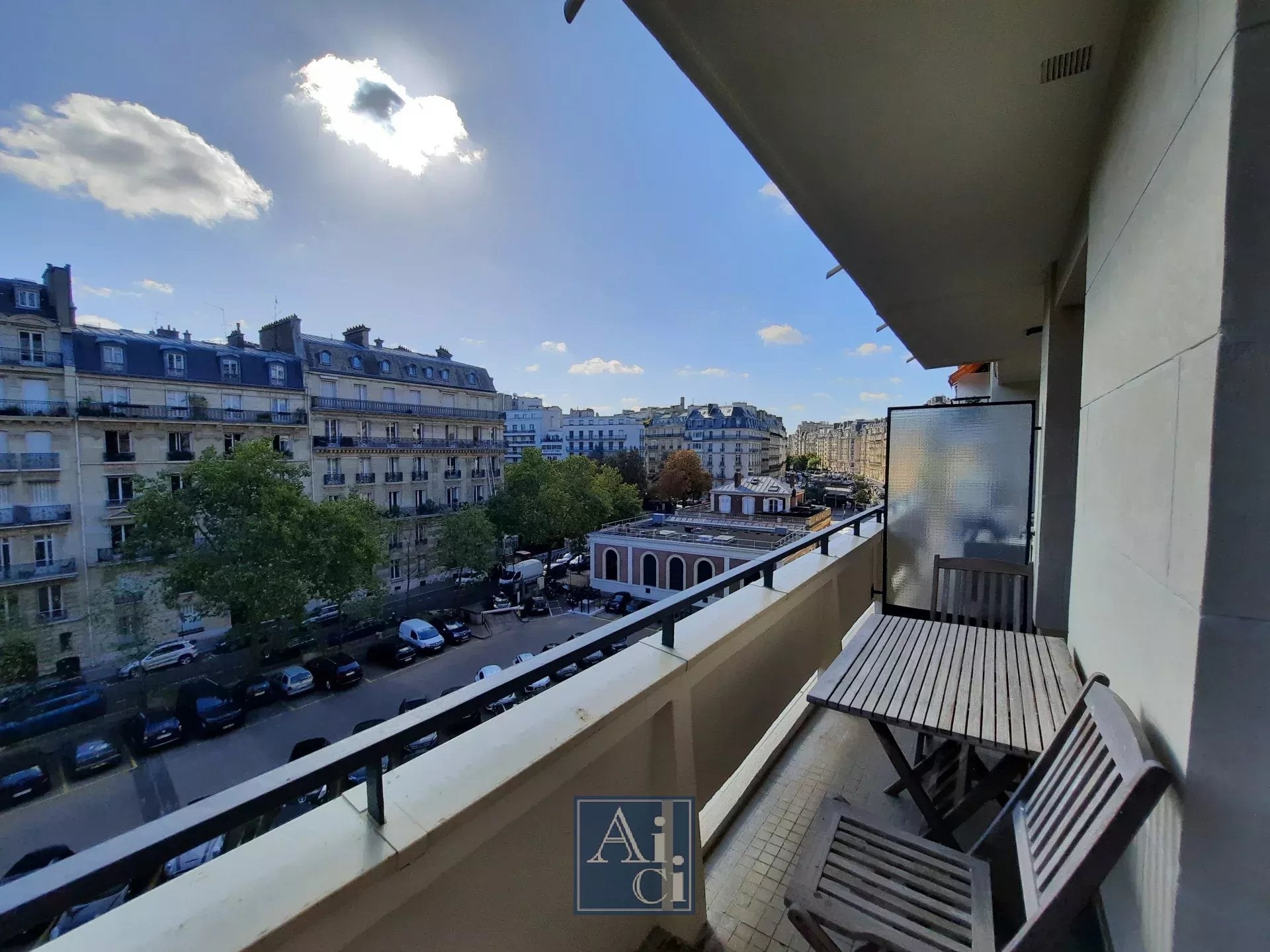 Flat Boulevard Flandrin in Paris