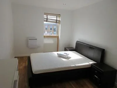 Flat Durnsford Road in Greater London