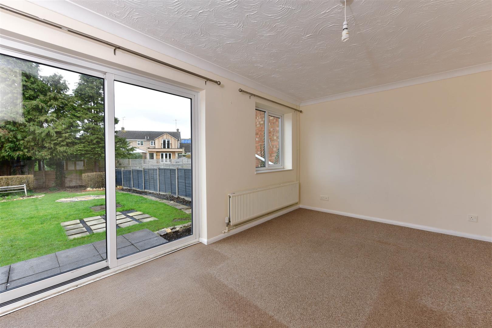 House Dryden Way in Higham Ferrers